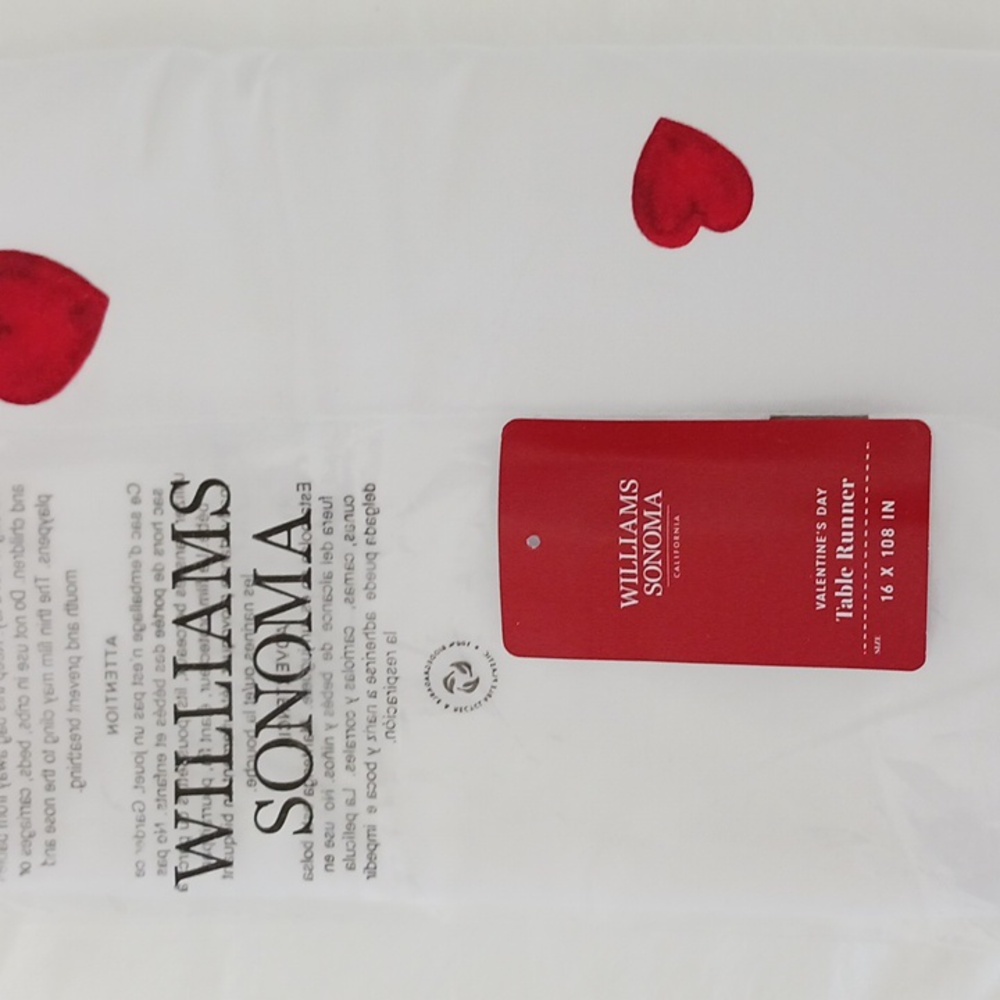 Williams Sonoma Valentine's Day Table Runner